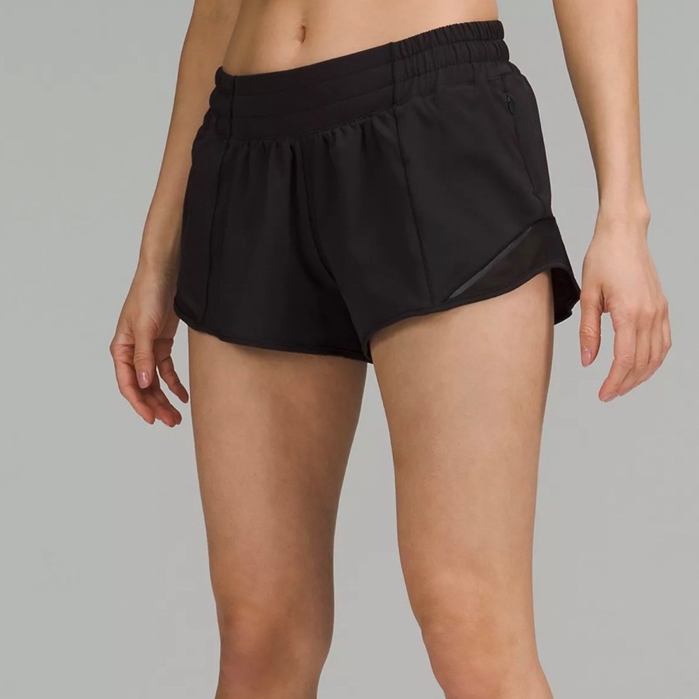 Black Lululemon Hotty Hot Size 2
